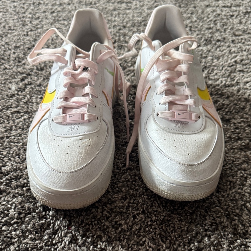 Nike Women's White and Yellow Sneakers
